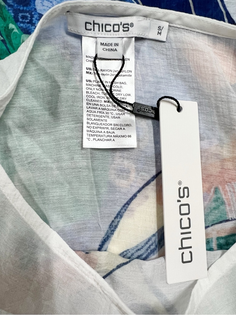 Chicos Womens Alabaster White Colorful Toucan Nana Island Motif Poncho Size S/M - Picture 6 of 11